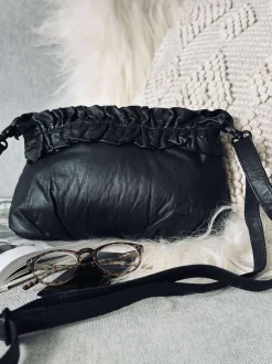 VIAMAJA Clutch med flæser Nero Clearance