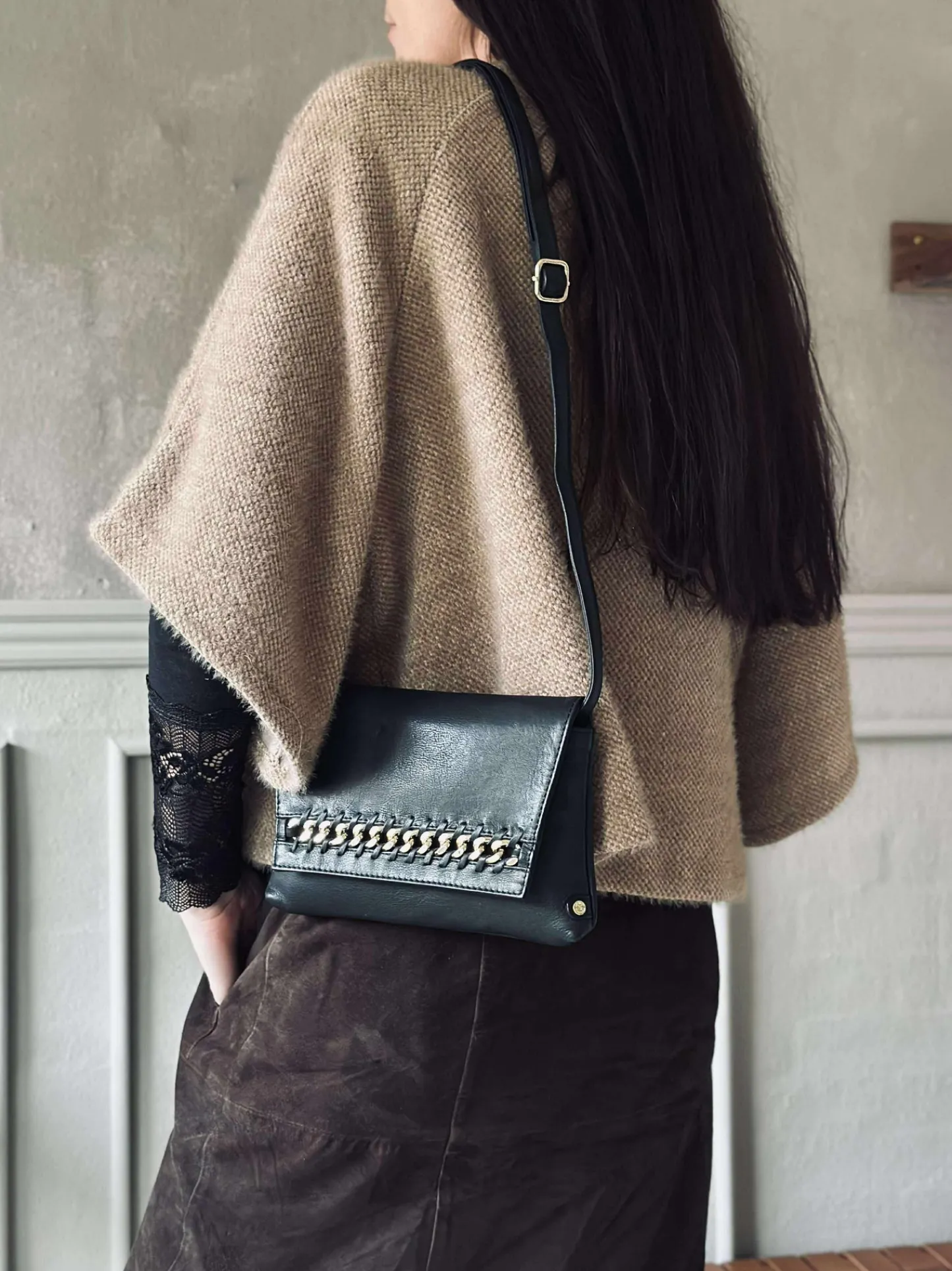 VIAMAJA Clutch med guldkæde - Small Online