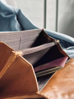 VIAMAJA Clutch med nitter - LIMA large Clearance