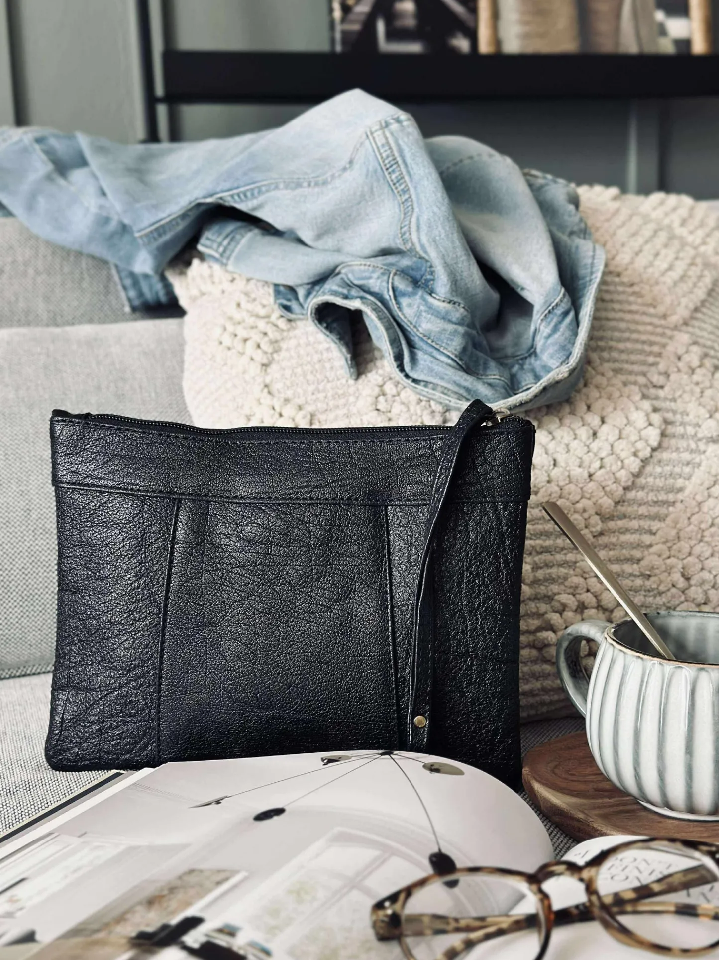 VIAMAJA Clutch Oline black Discount
