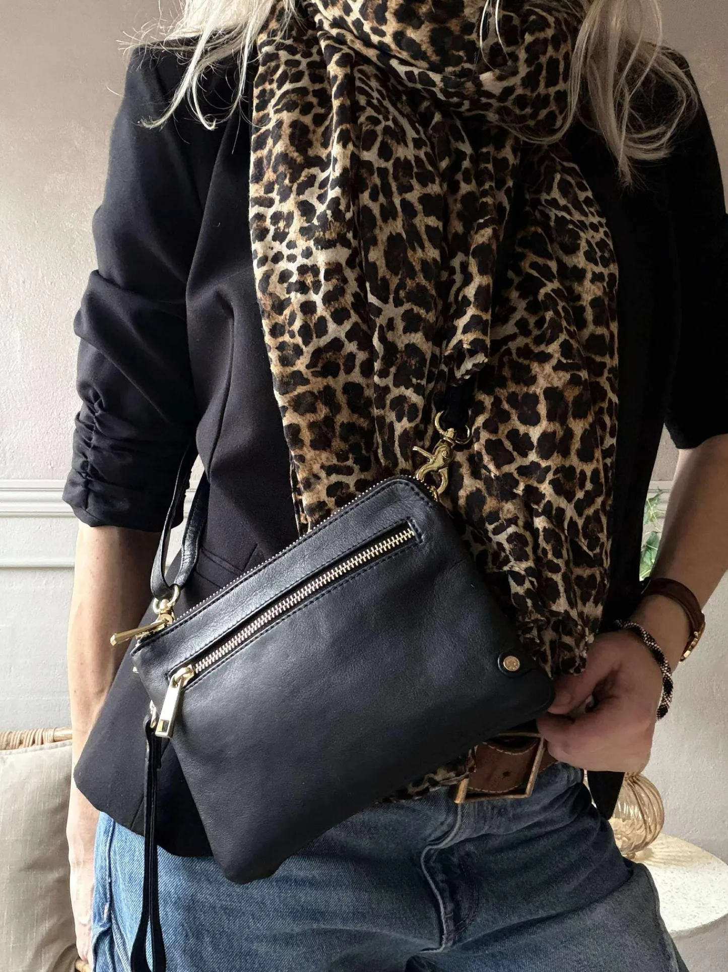 VIAMAJA Clutch Selma- Black / gold Outlet