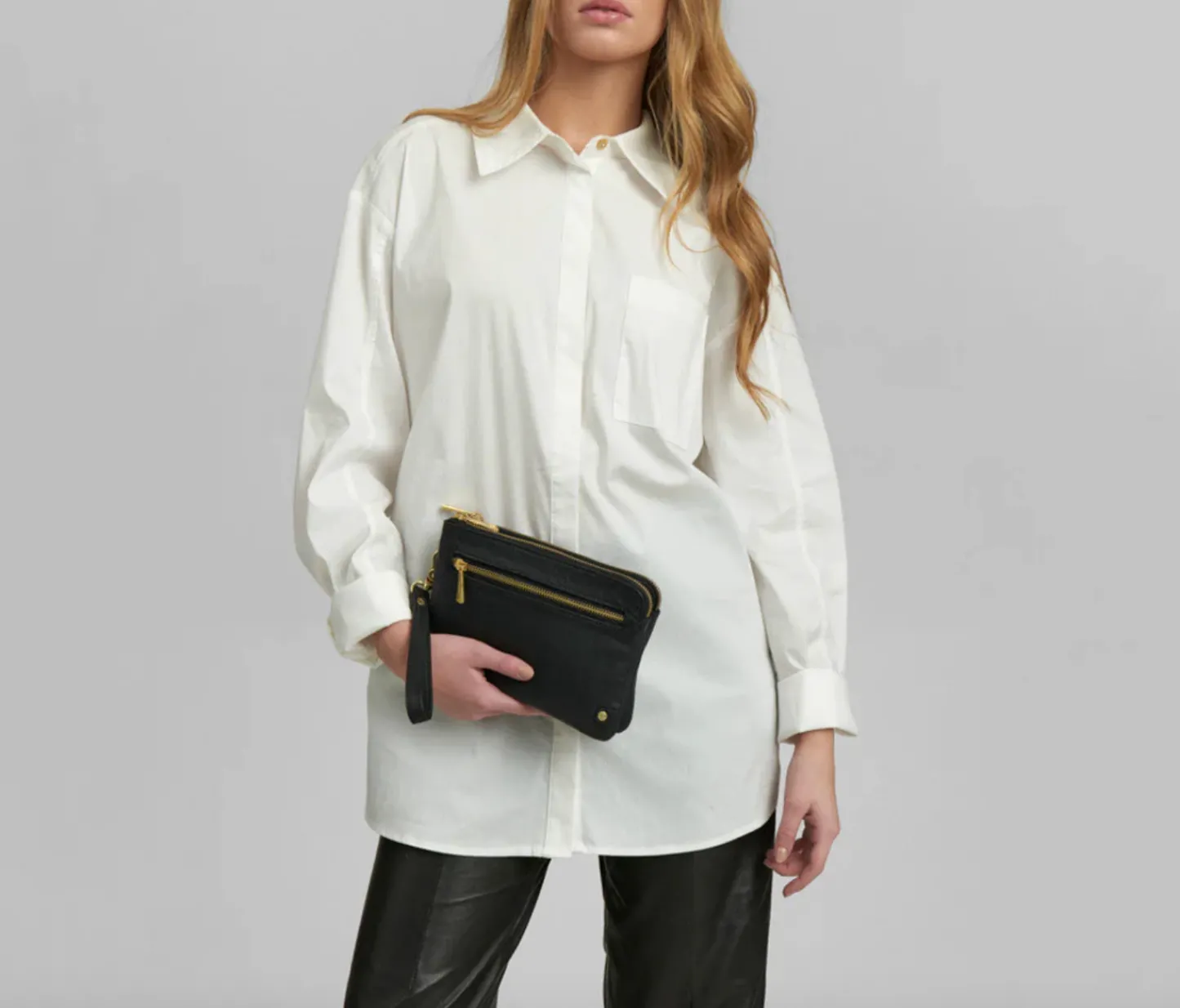 VIAMAJA Clutch Selma- Black / gold Outlet