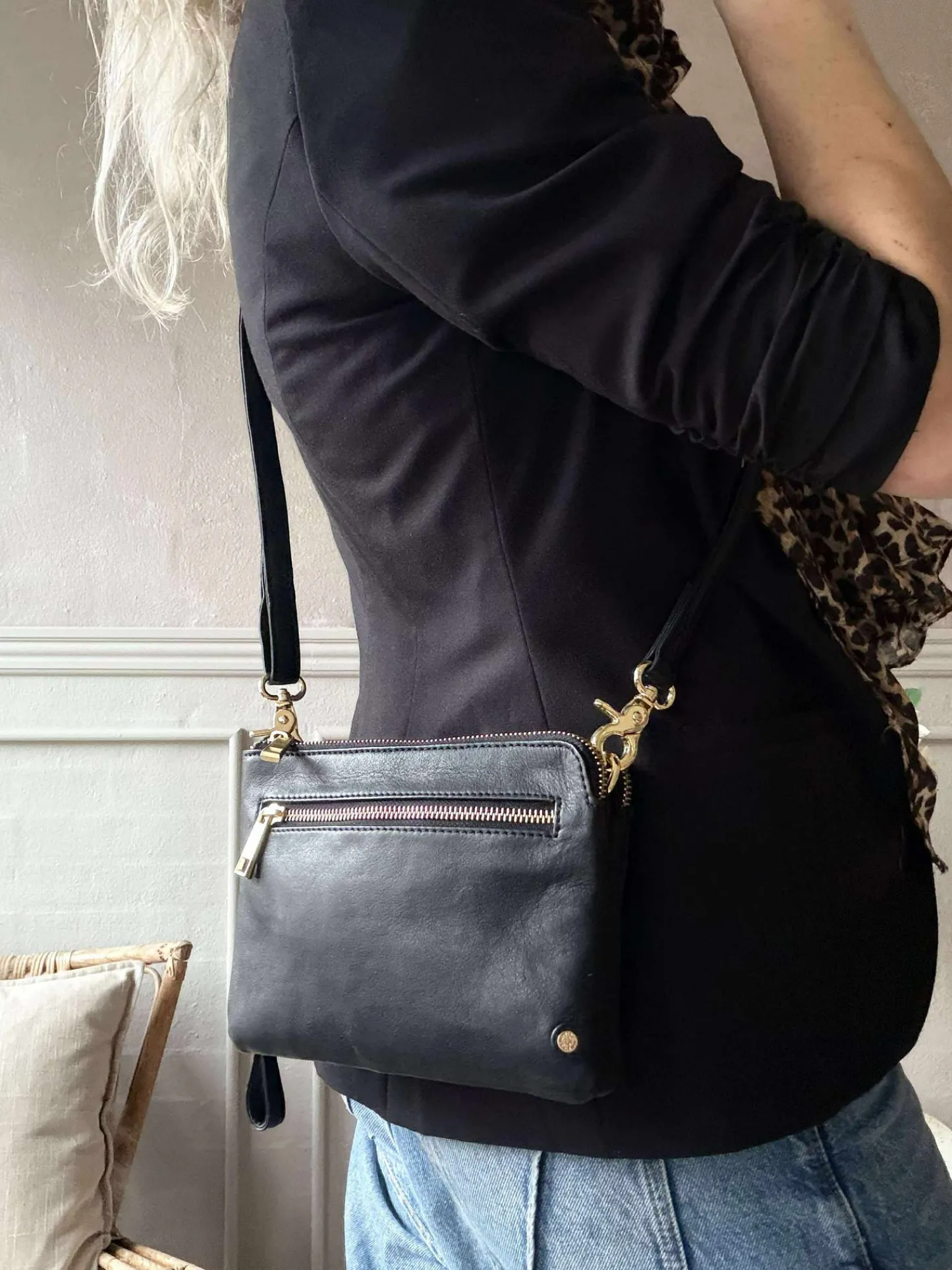 VIAMAJA Clutch Selma- Black / gold Outlet