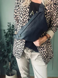 VIAMAJA Cool Buffy Bumbag i smørblødt læder - Midnight Blue Hot