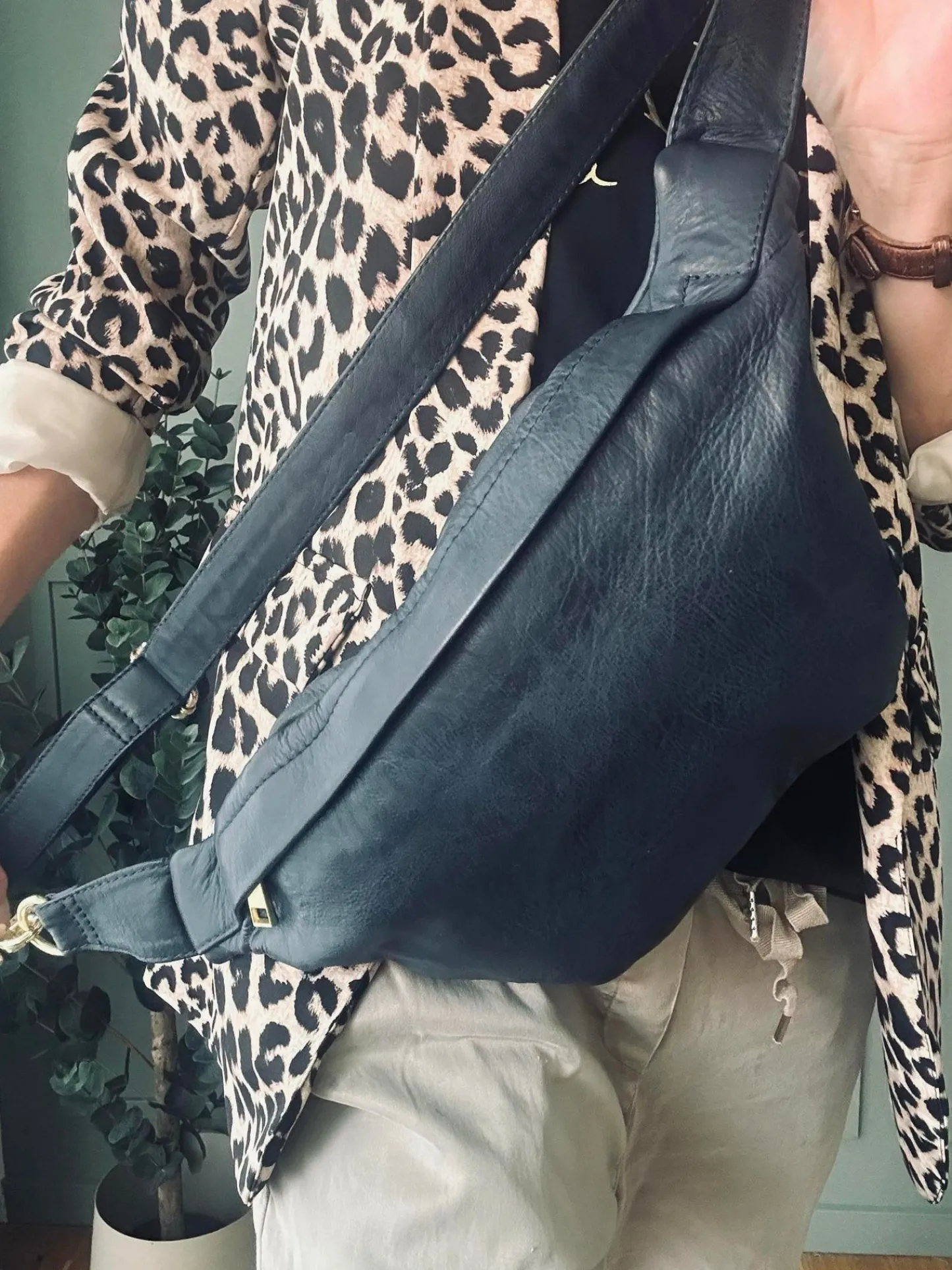 VIAMAJA Cool Buffy Bumbag i smørblødt læder - Midnight Blue Hot