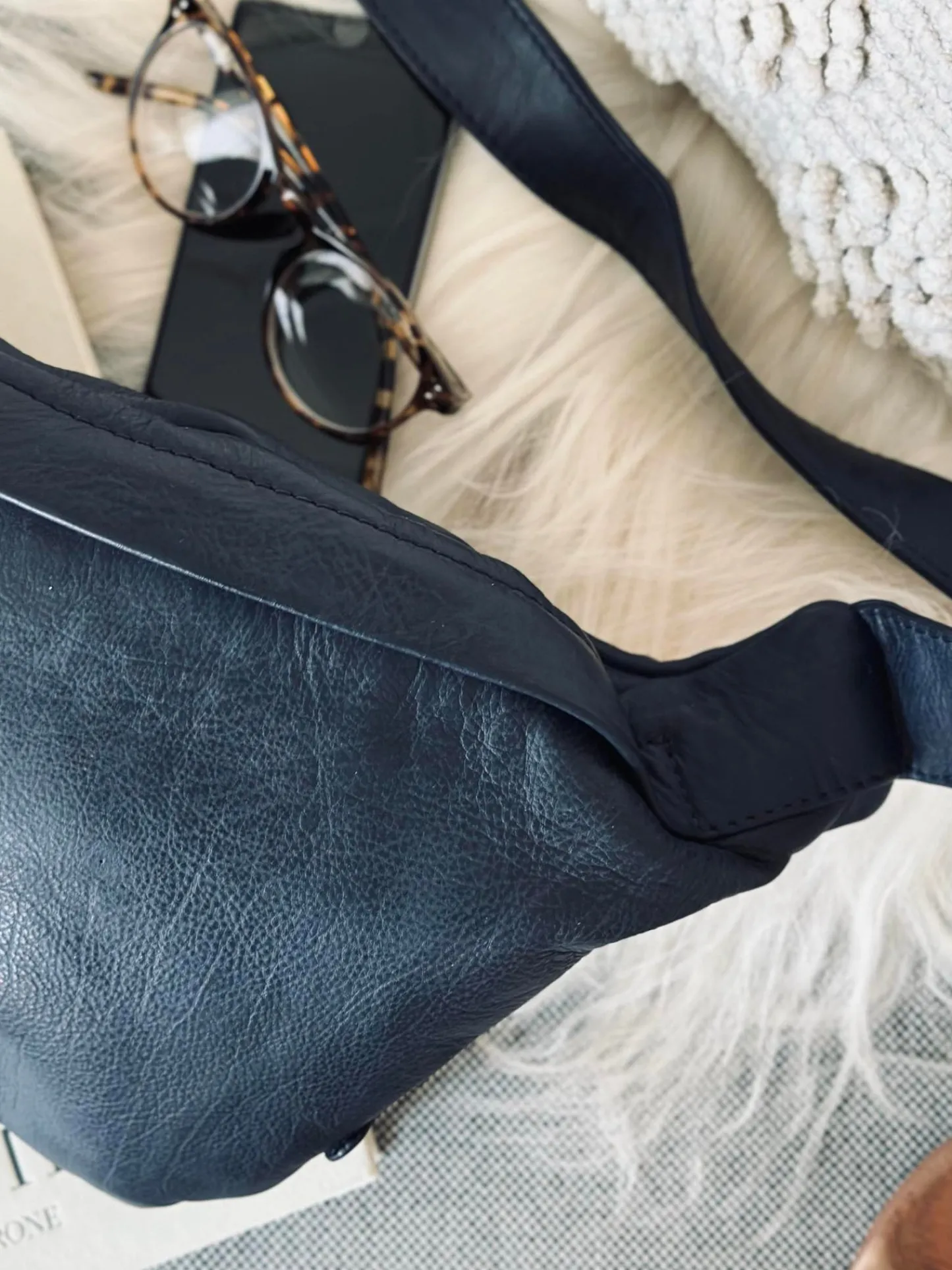 VIAMAJA Cool Buffy Bumbag i smørblødt læder - Midnight Blue Hot