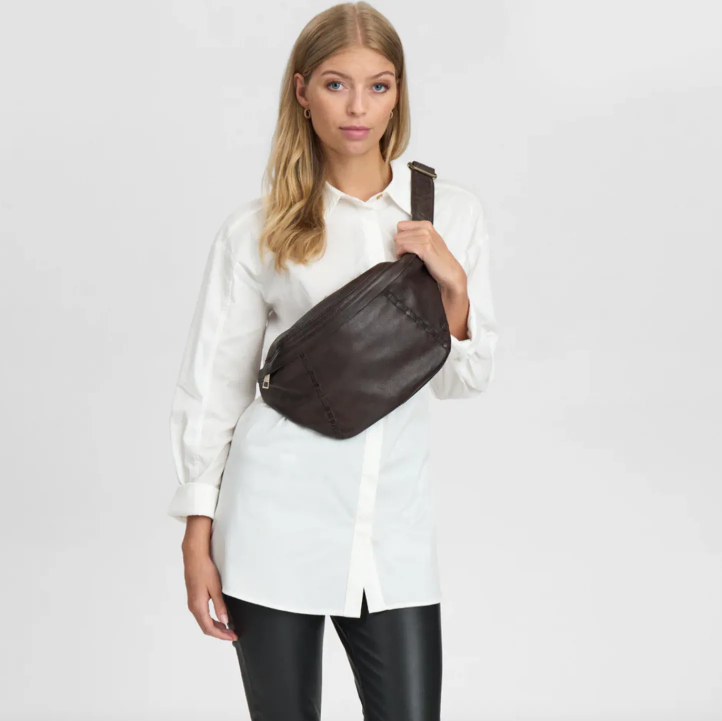 VIAMAJA Cool bumbag - Chocolate Outlet