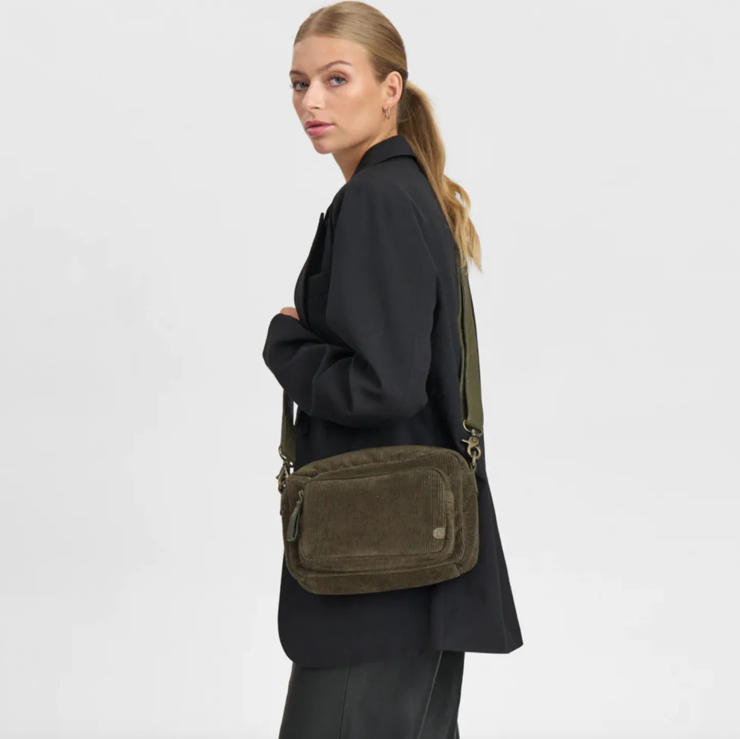 VIAMAJA Crossbody Army fløjl Sale