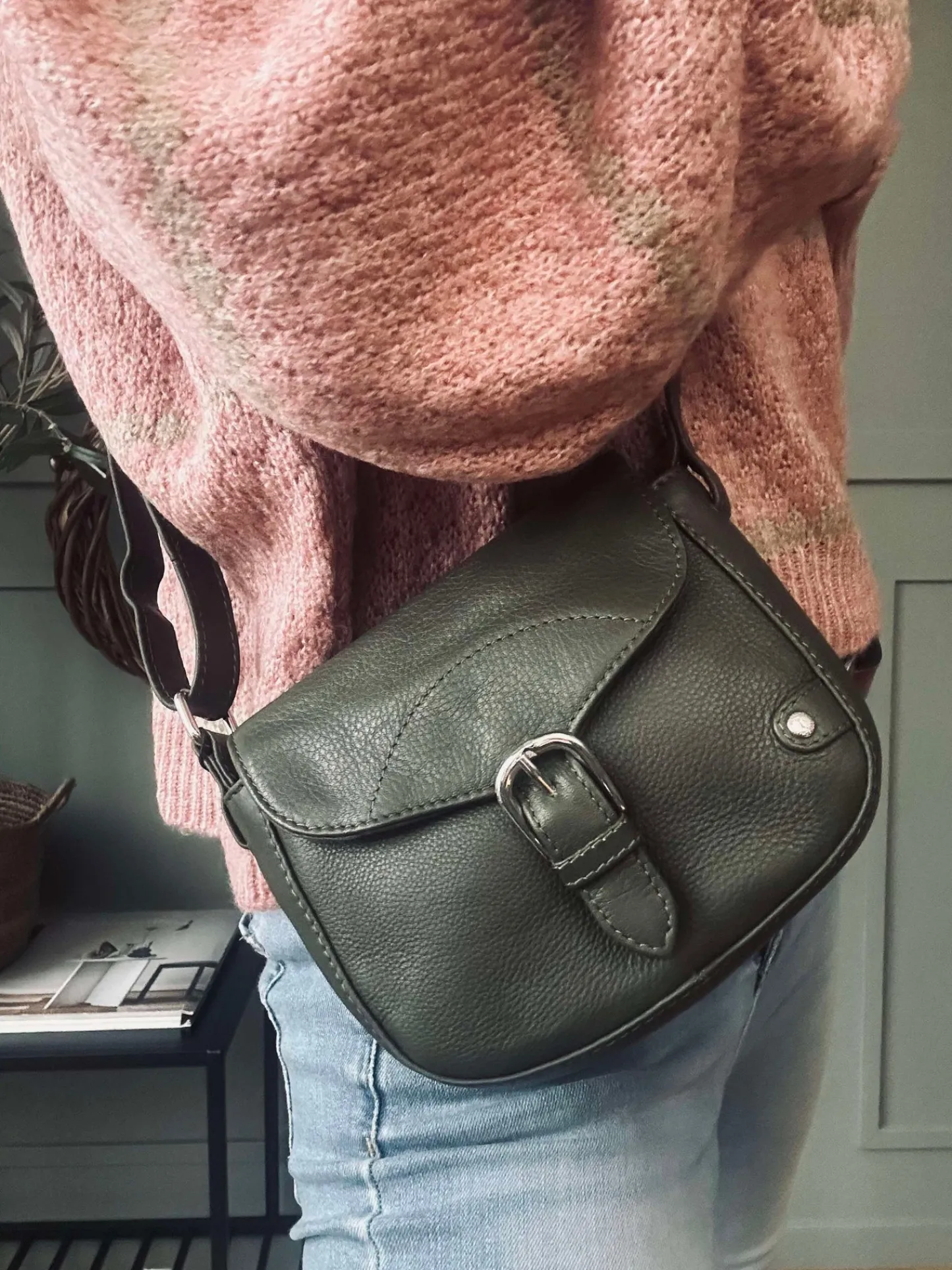 VIAMAJA Crossbody Aura Army Outlet