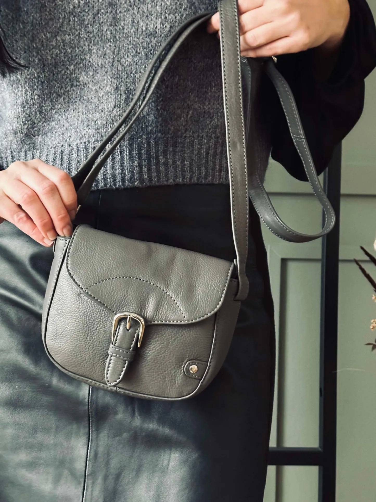 VIAMAJA Crossbody Aura Grey