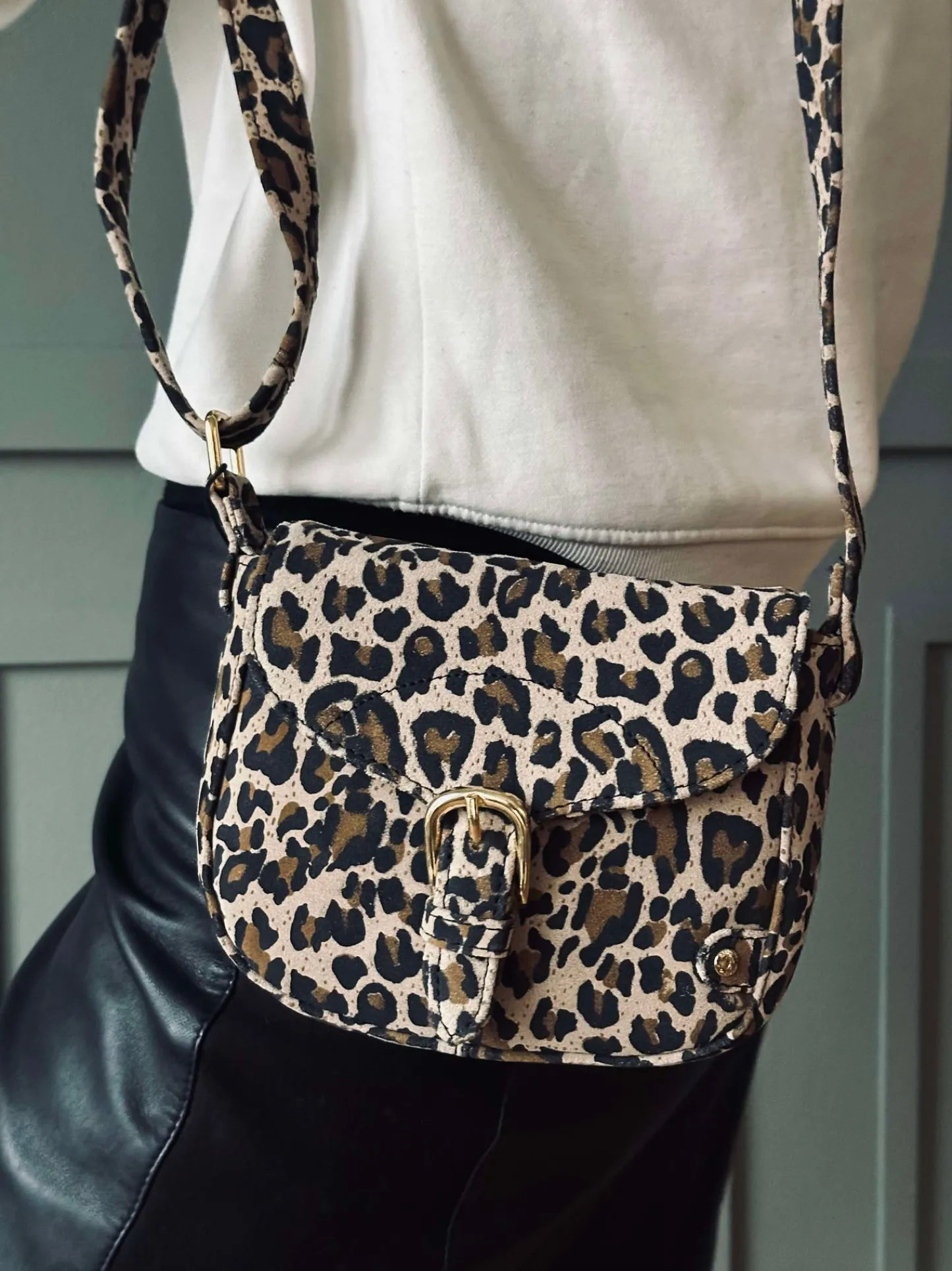 VIAMAJA Crossbody Aura Leo