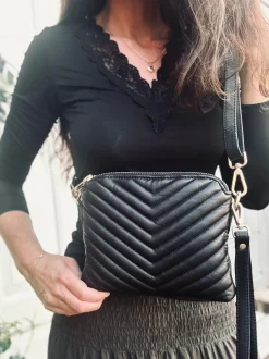 VIAMAJA Crossbody clutch ALICE - Black Quilt Discount