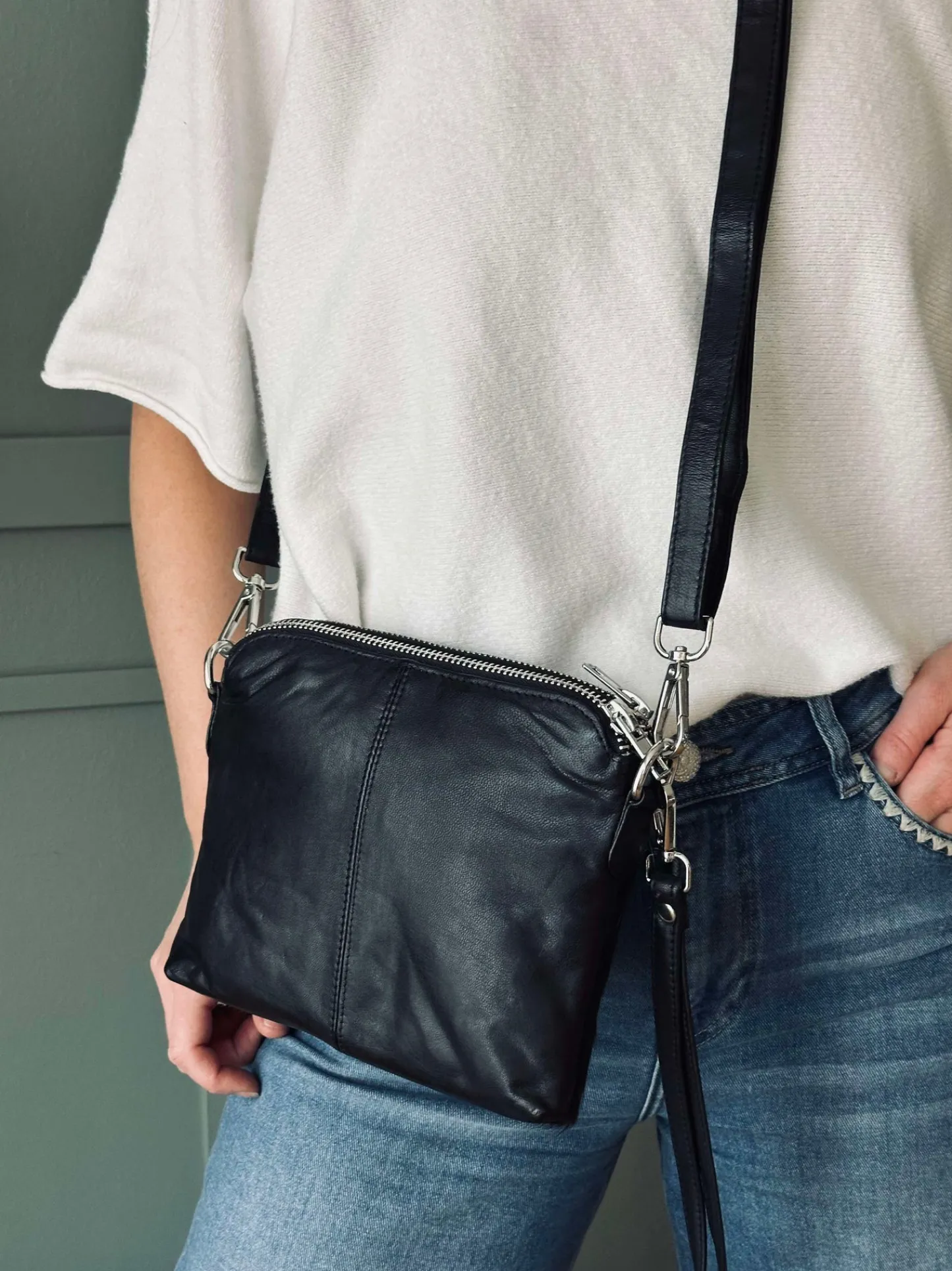 VIAMAJA Crossbody clutch ALICE - COW New
