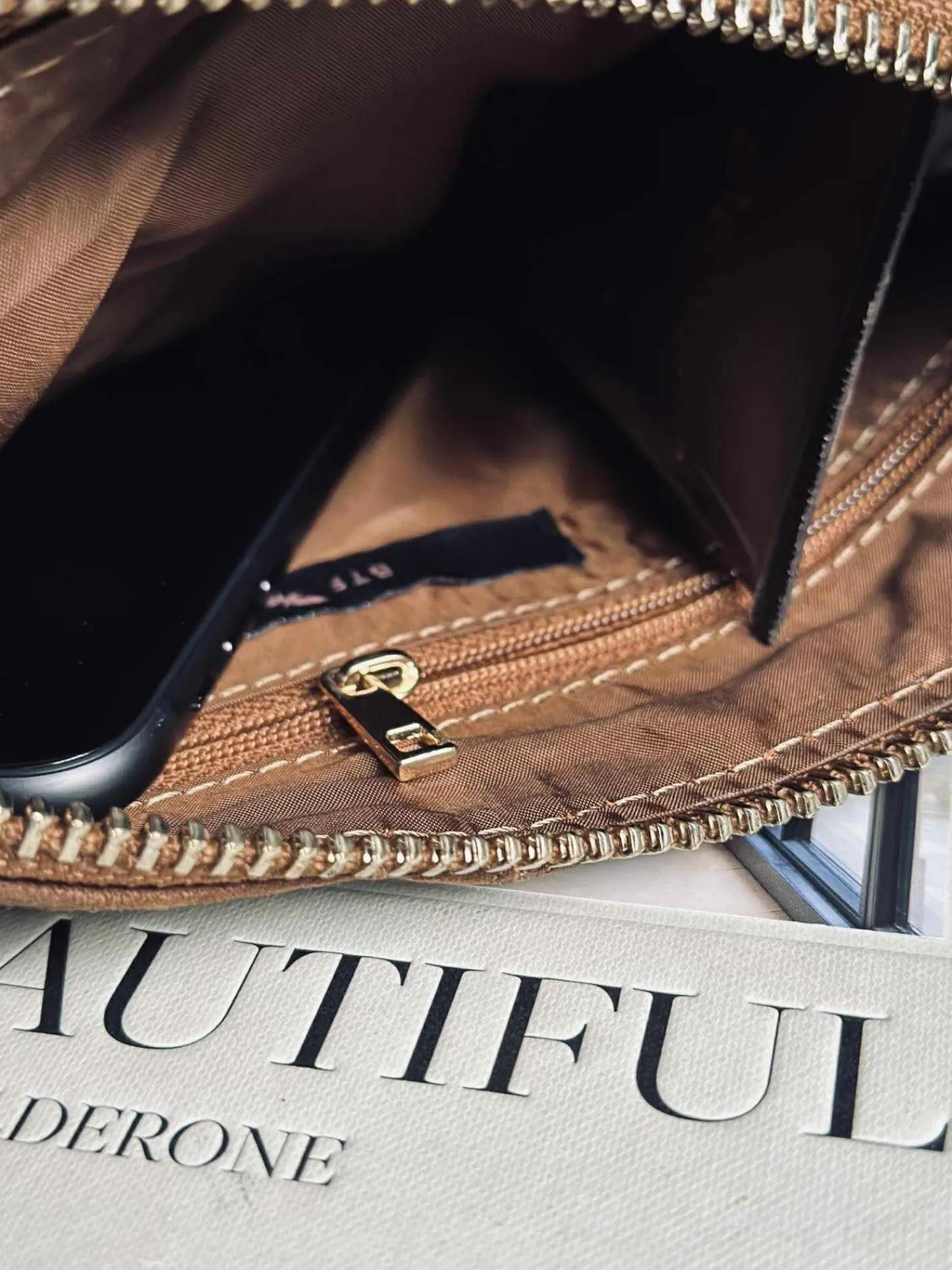 VIAMAJA Crossbody clutch ALICE - Ruskind caramel Outlet