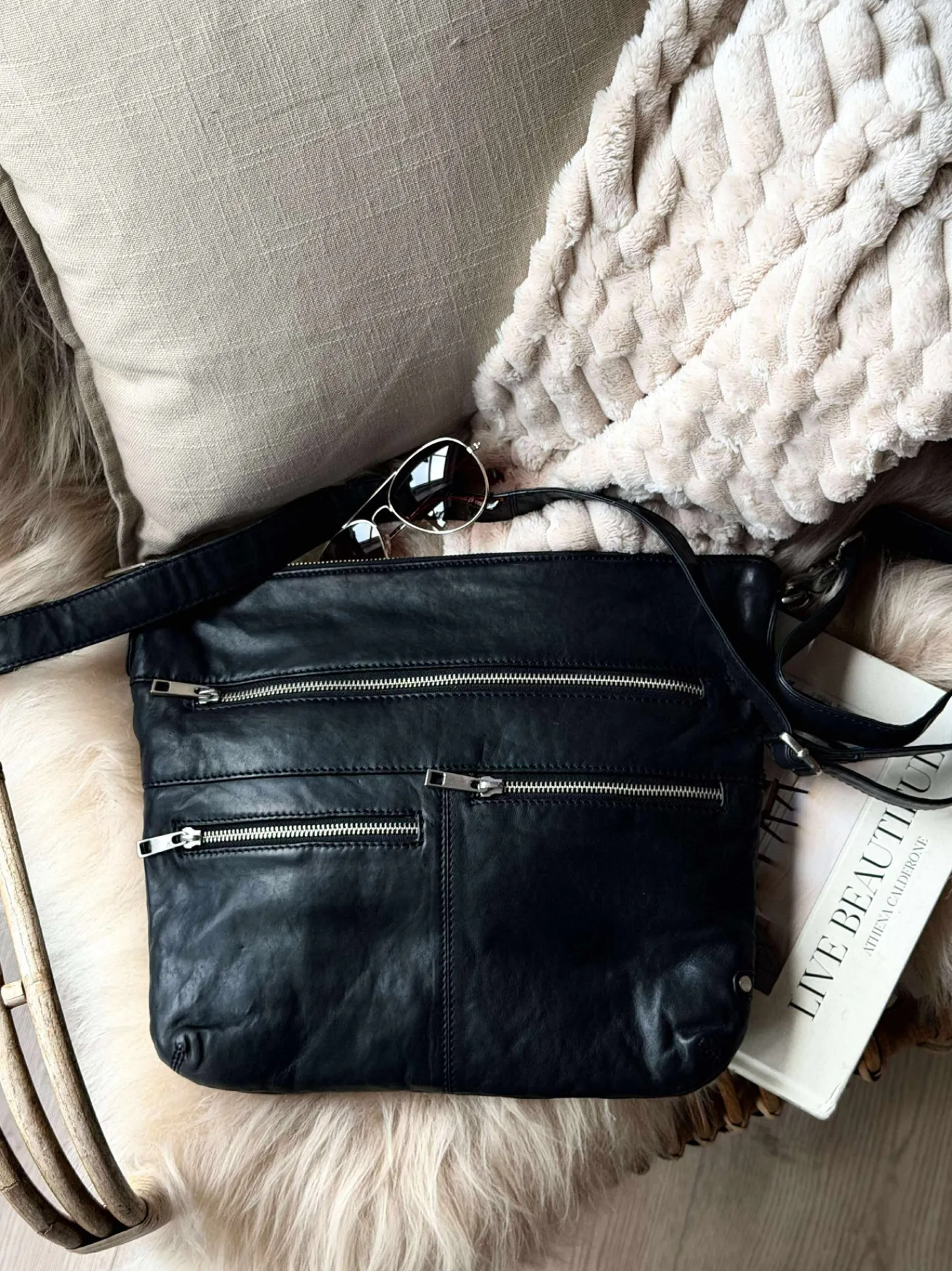VIAMAJA Crossbody Nadine - Black Online