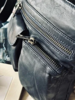 VIAMAJA Crossbody NAVY - Ultra blød