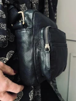 VIAMAJA Crossbody Raw Boheme – Black unisex Sale