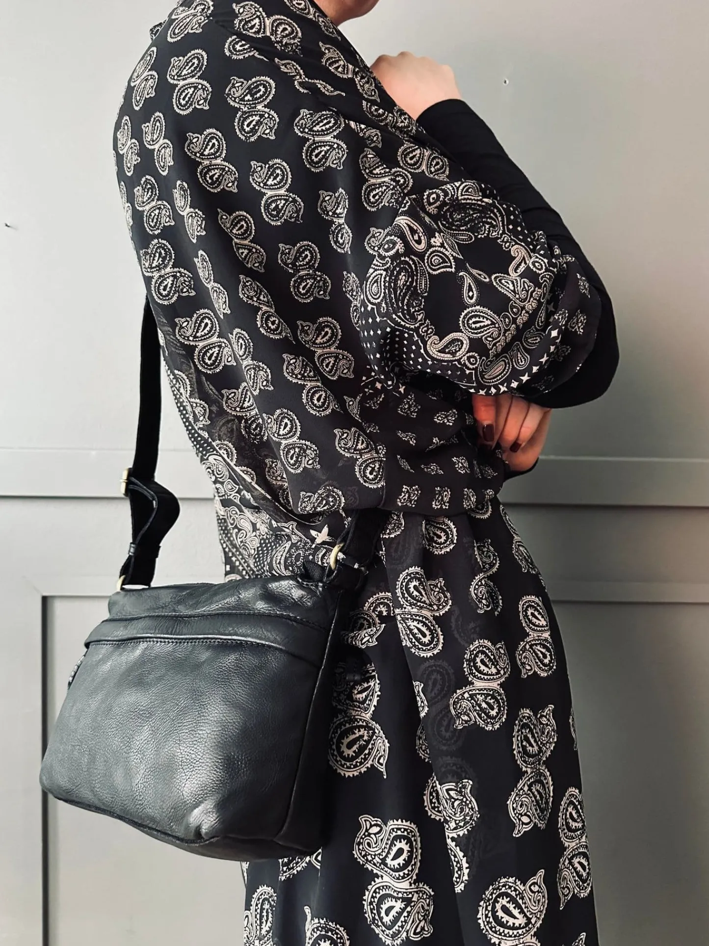 VIAMAJA Crossbody Raw Boheme Medium – Black Outlet
