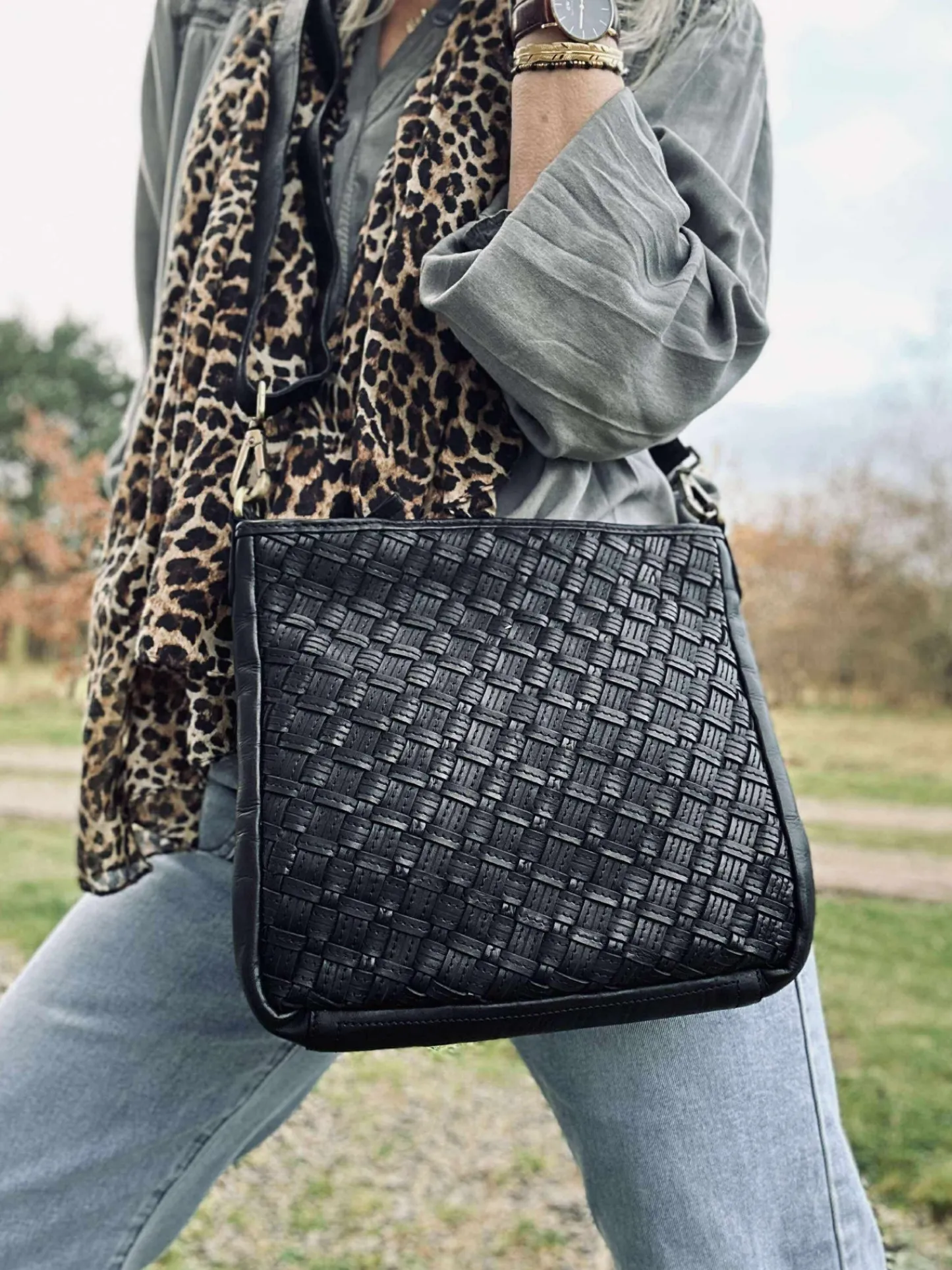VIAMAJA Crossover Mika medium - Black Sale