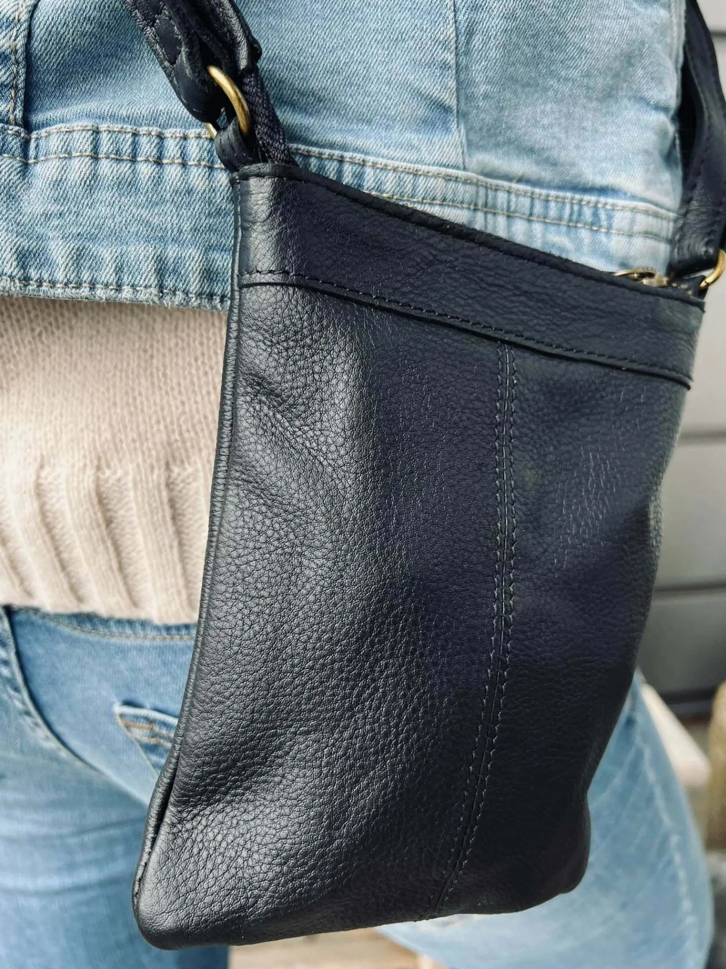 VIAMAJA Crossover mobiltaske - OLINE Black Sale