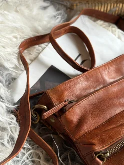 VIAMAJA Crossover Raw Dark Cognac Sale