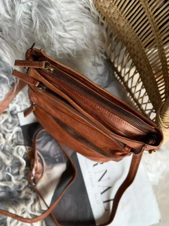 VIAMAJA Crossover Raw Dark Cognac Sale