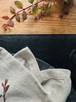 VIAMAJA Dækkeserviet – Vendbar Sort / Cognac Outlet