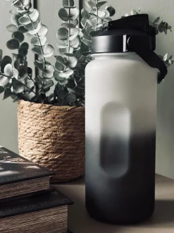 VIAMAJA Drikkeflaske 2000ml - Stone Outlet