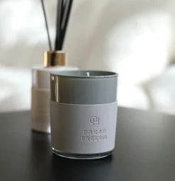 VIAMAJA Duftlys - Fresh Fresia Hot