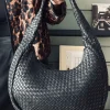 VIAMAJA Elegant håndflettet skuldertaske - Black big Outlet
