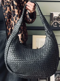 VIAMAJA Elegant håndflettet skuldertaske - Black big Outlet