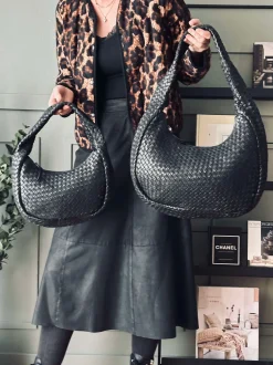 VIAMAJA Elegant håndflettet skuldertaske - Black big Outlet