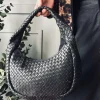 VIAMAJA Elegant håndflettet skuldertaske - Black Sale