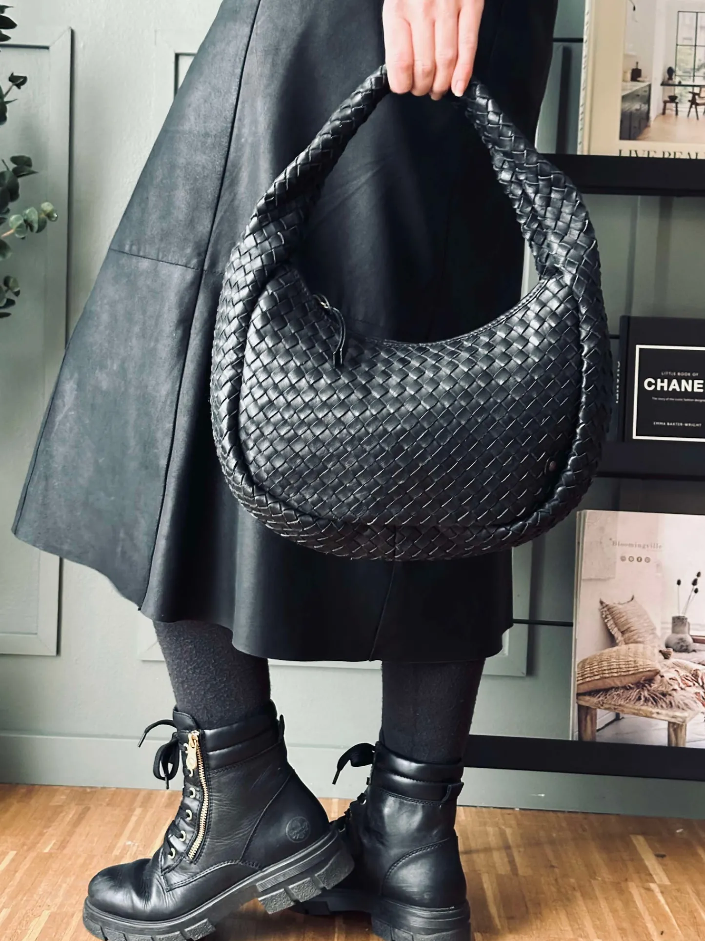 VIAMAJA Elegant håndflettet skuldertaske - Black Sale