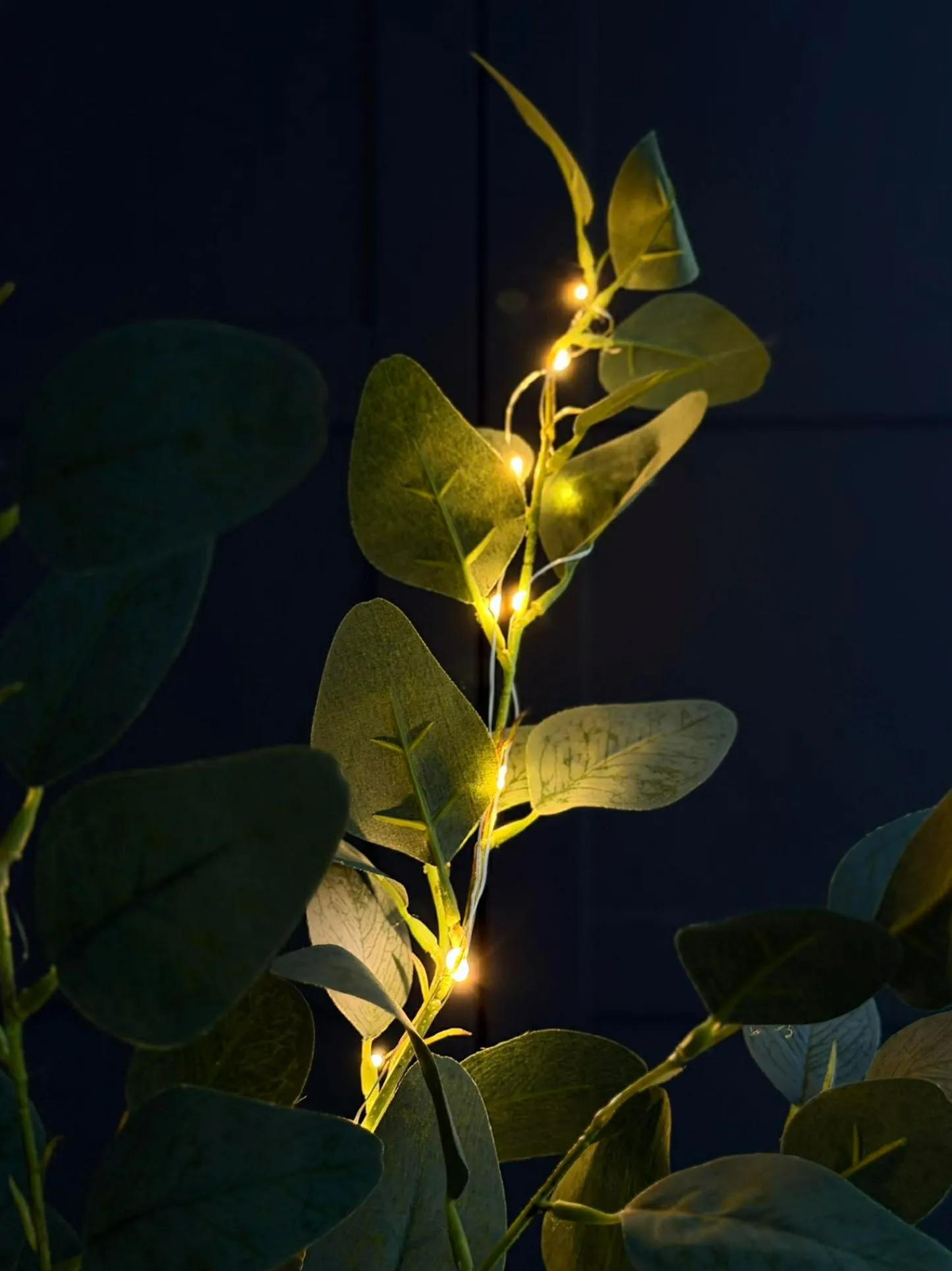 VIAMAJA Eucalyptus gren med lys - 100cm Sale