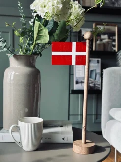 VIAMAJA Flag Dannebrog wood - Flere størrelser Outlet
