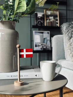 VIAMAJA Flag Dannebrog wood - Flere størrelser Outlet