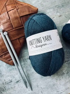VIAMAJA Garn Akryl 200 gram - Navy Clearance
