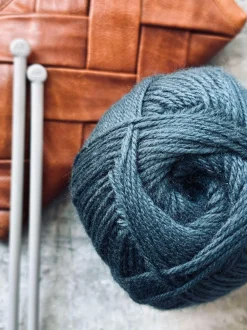 VIAMAJA Garn Akryl 200 gram - Navy Clearance