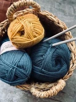 VIAMAJA Garn Akryl 200 gram - Navy Clearance