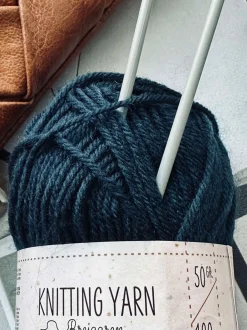VIAMAJA Garn Polyester 50 gram - Navy Online