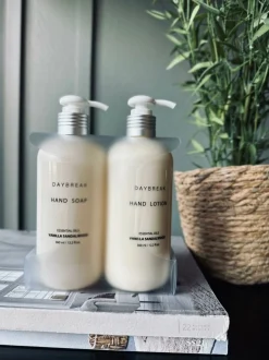 VIAMAJA Gavesæt m. Handcare – Vanilla sandalwood Hot
