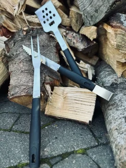 VIAMAJA Grillredskaber med sort skaft – Sæt med 3 dele Clearance