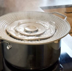 VIAMAJA Grydelåg med overkogningssikring Clearance