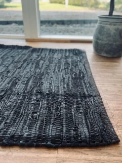 VIAMAJA Gulvtæppe i læder - 70x140cm Valnød Clearance