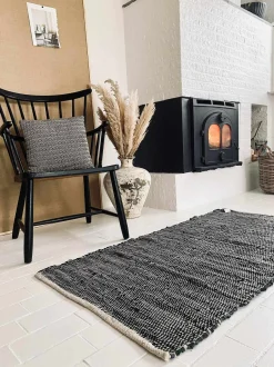 VIAMAJA Gulvtæppe i skind med hvid tråd - 70x140cm Hot