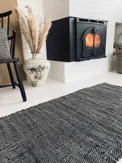 VIAMAJA Gulvtæppe i skind med hvid tråd - 70x140cm Hot