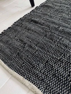 VIAMAJA Gulvtæppe i skind med hvid tråd - 70x140cm Hot