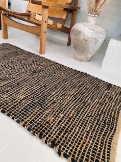 VIAMAJA Gulvtæppe i skind og jute - Sort 140x200cm Online