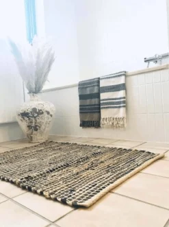 VIAMAJA Gulvtæppe i skind og jute / bademåtte – 60x90cm Sale